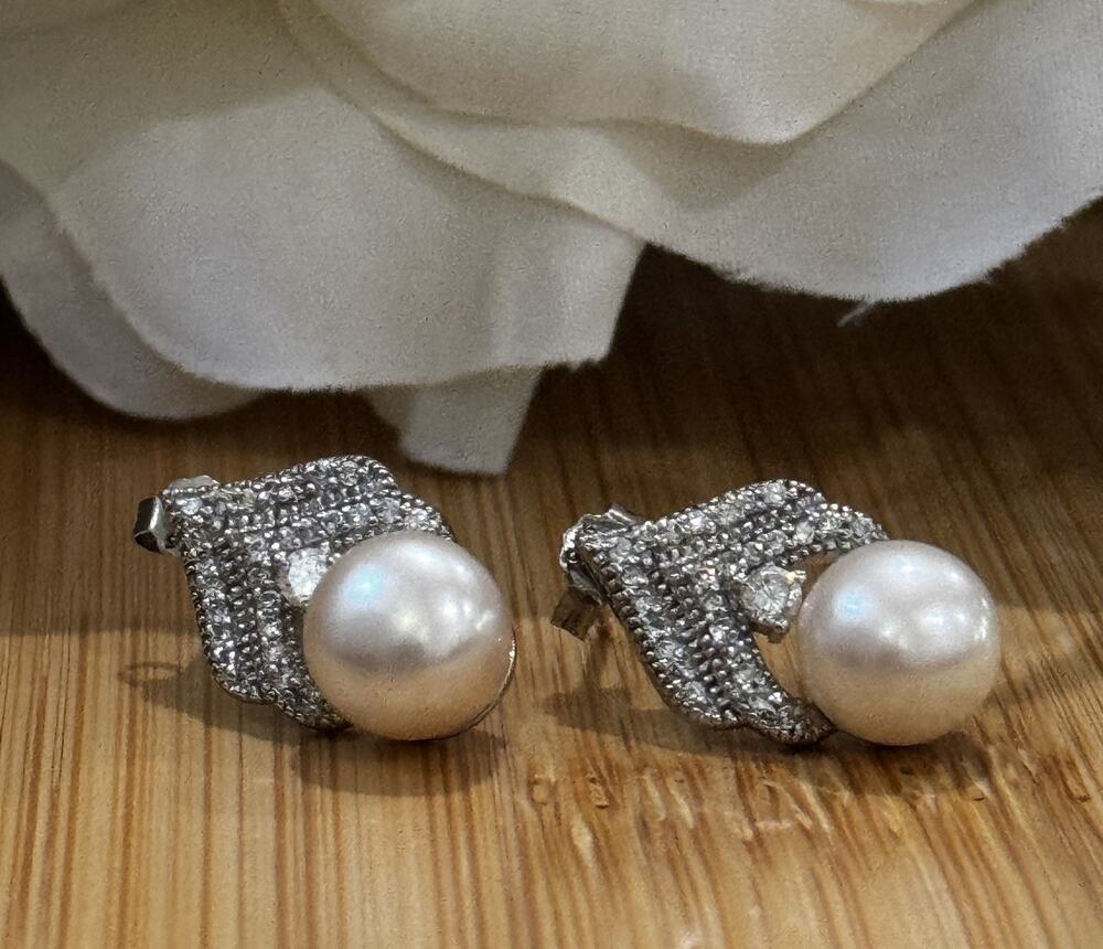 Vintage FD 925 Sterling Silver Pearl Pavé Leaf Post Back Earrings